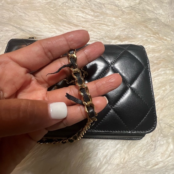 Vintage Chanel Golden Class WOC black lambskin quilted leather. - Picture 12 of 16